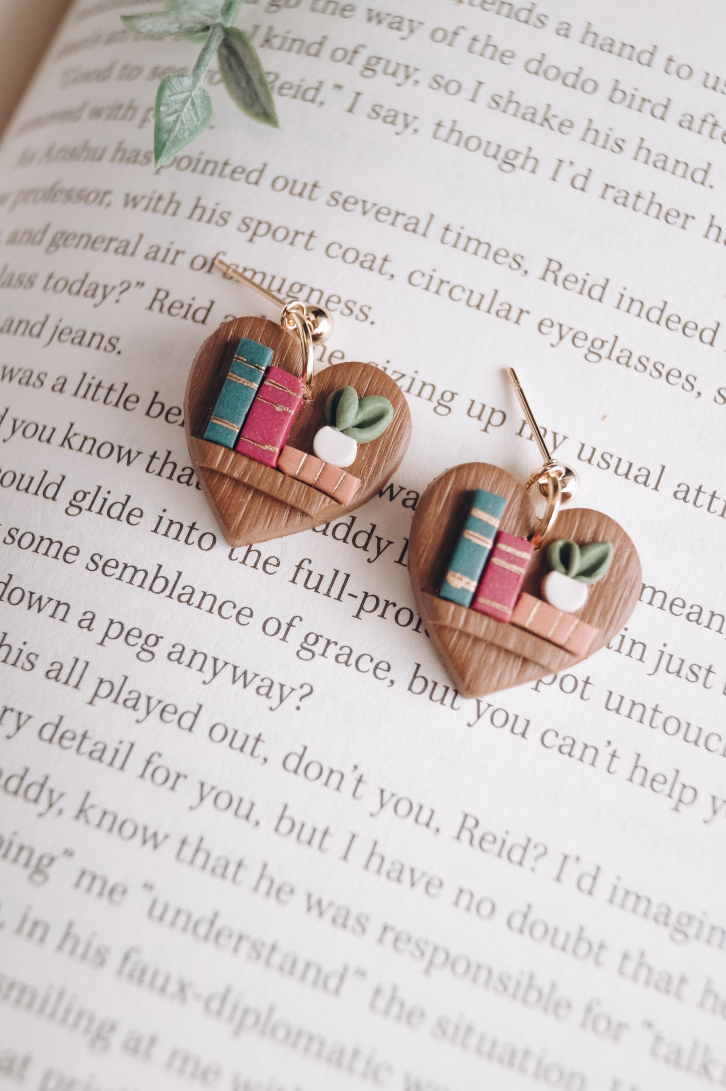Mini Bookshelf lover earrings
