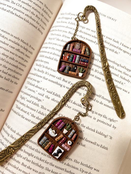Bookshelf Bookmark