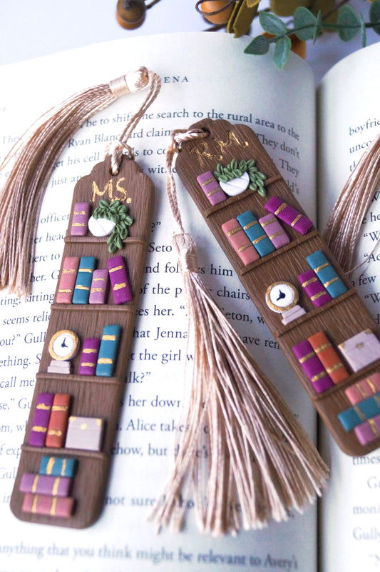 Bookshelf bookmark