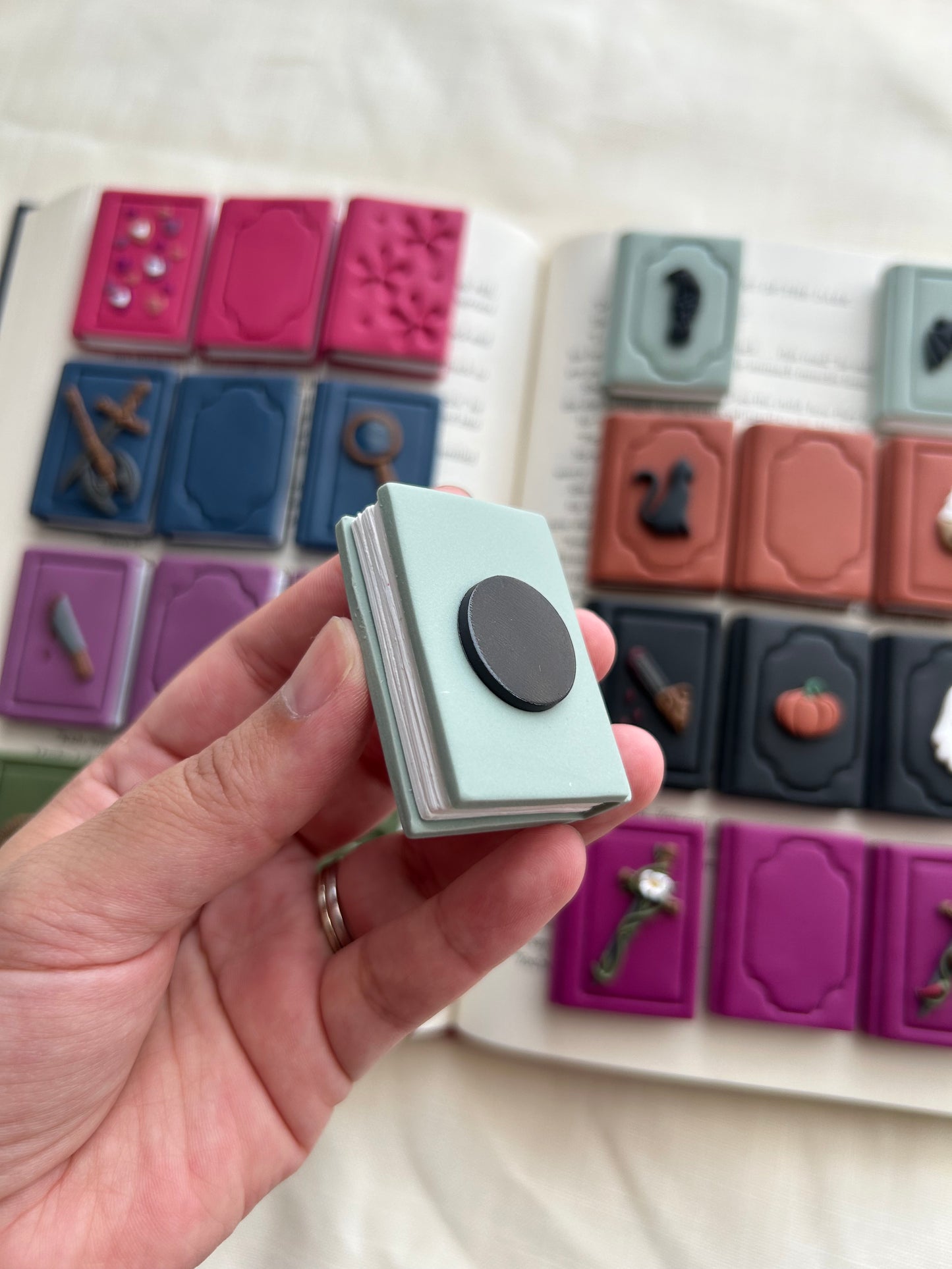 Book magnets