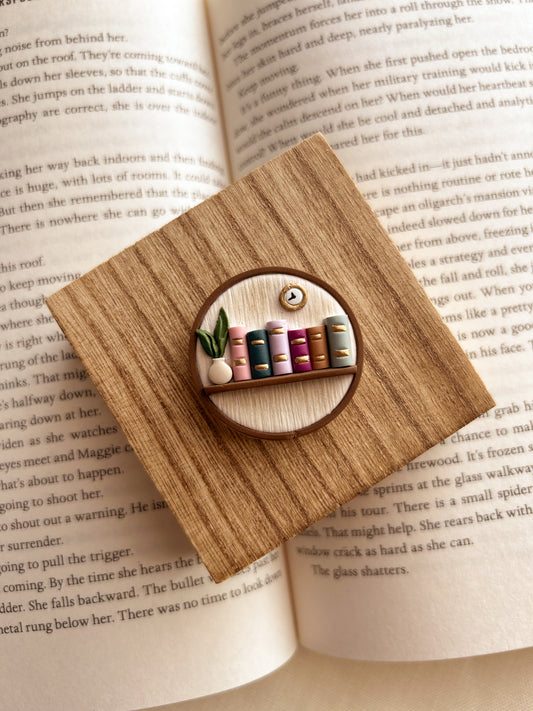 Minimal Bookshelf Swappable Grip