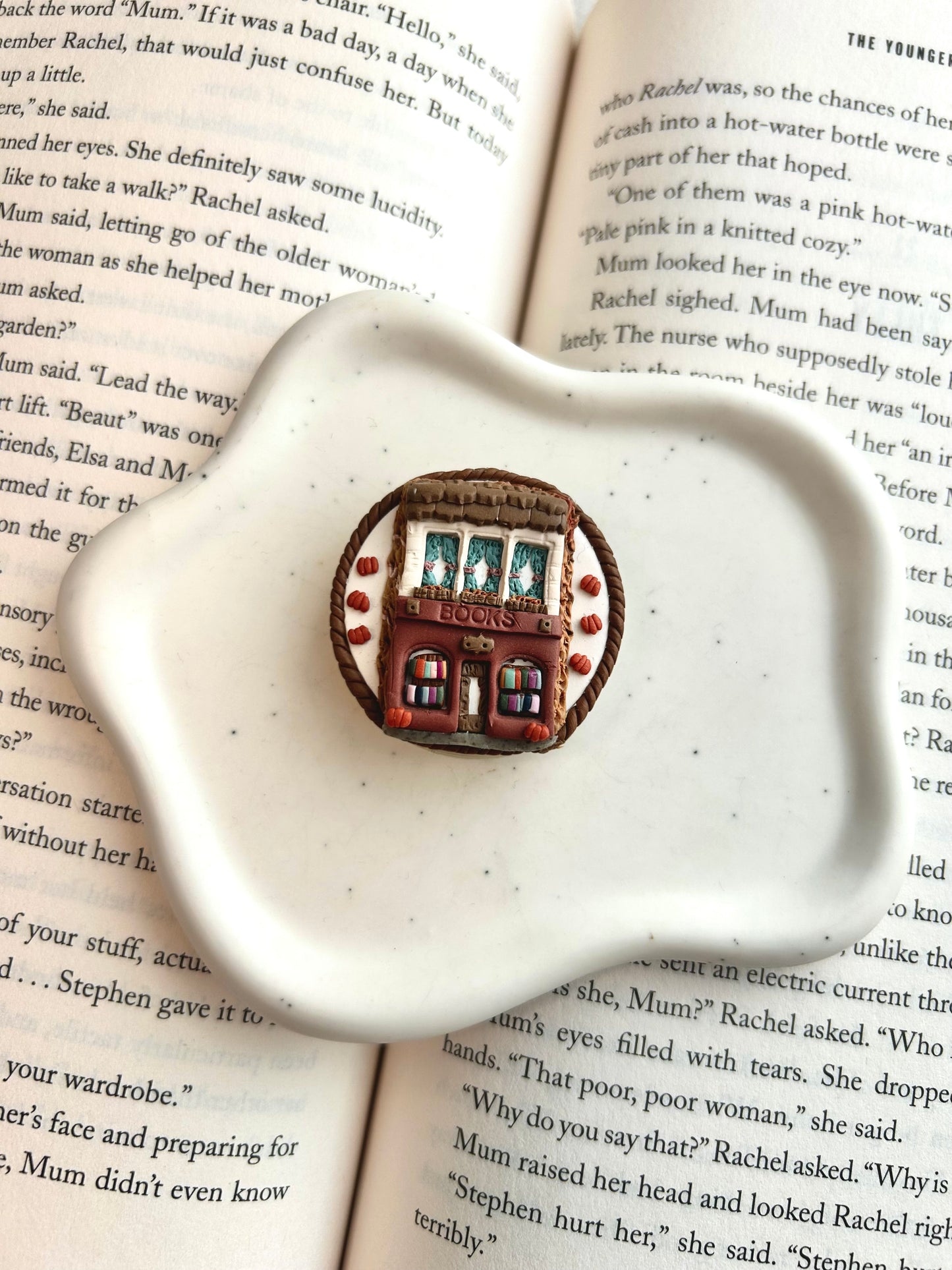 Tiny Bookshop Swappable Grip (Fall Colors)