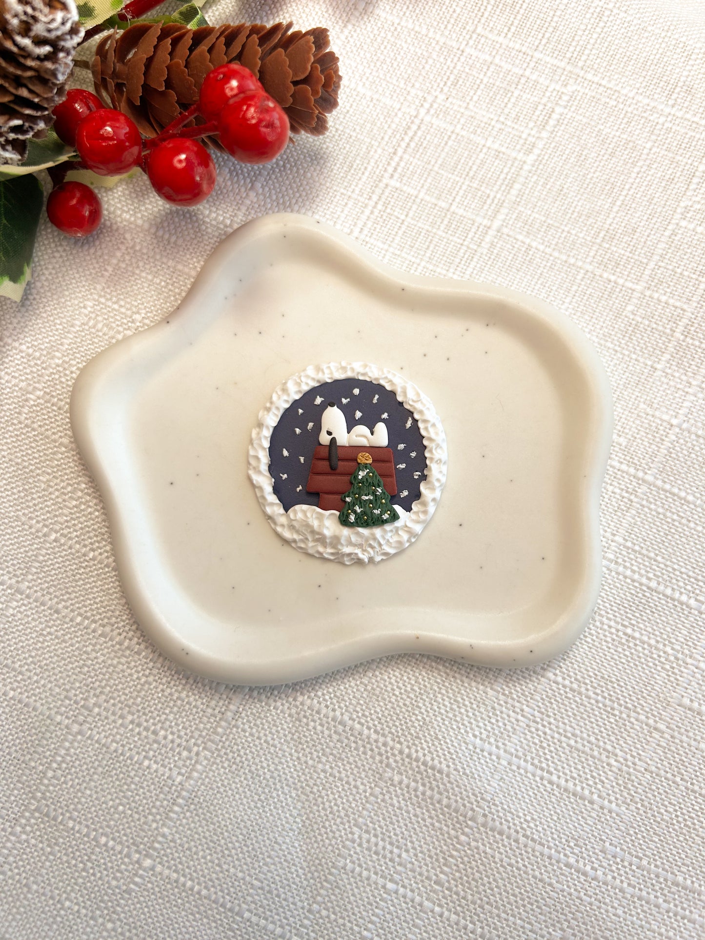 Christmas puppy phone/kindle grip
