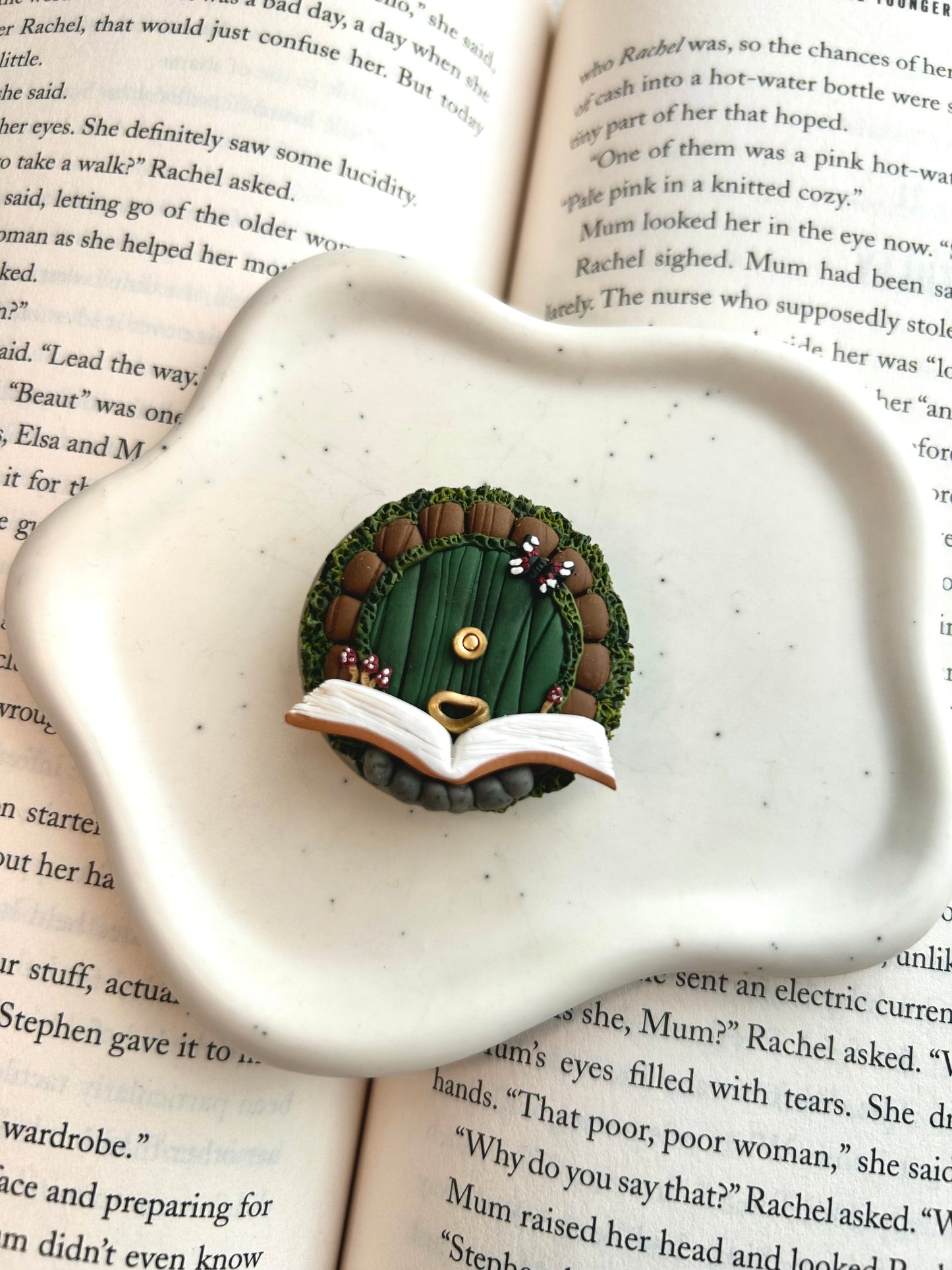 Hobbit Door Swappable Grip
