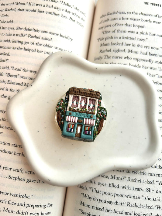 Tiny Bookshop Swappable Grip