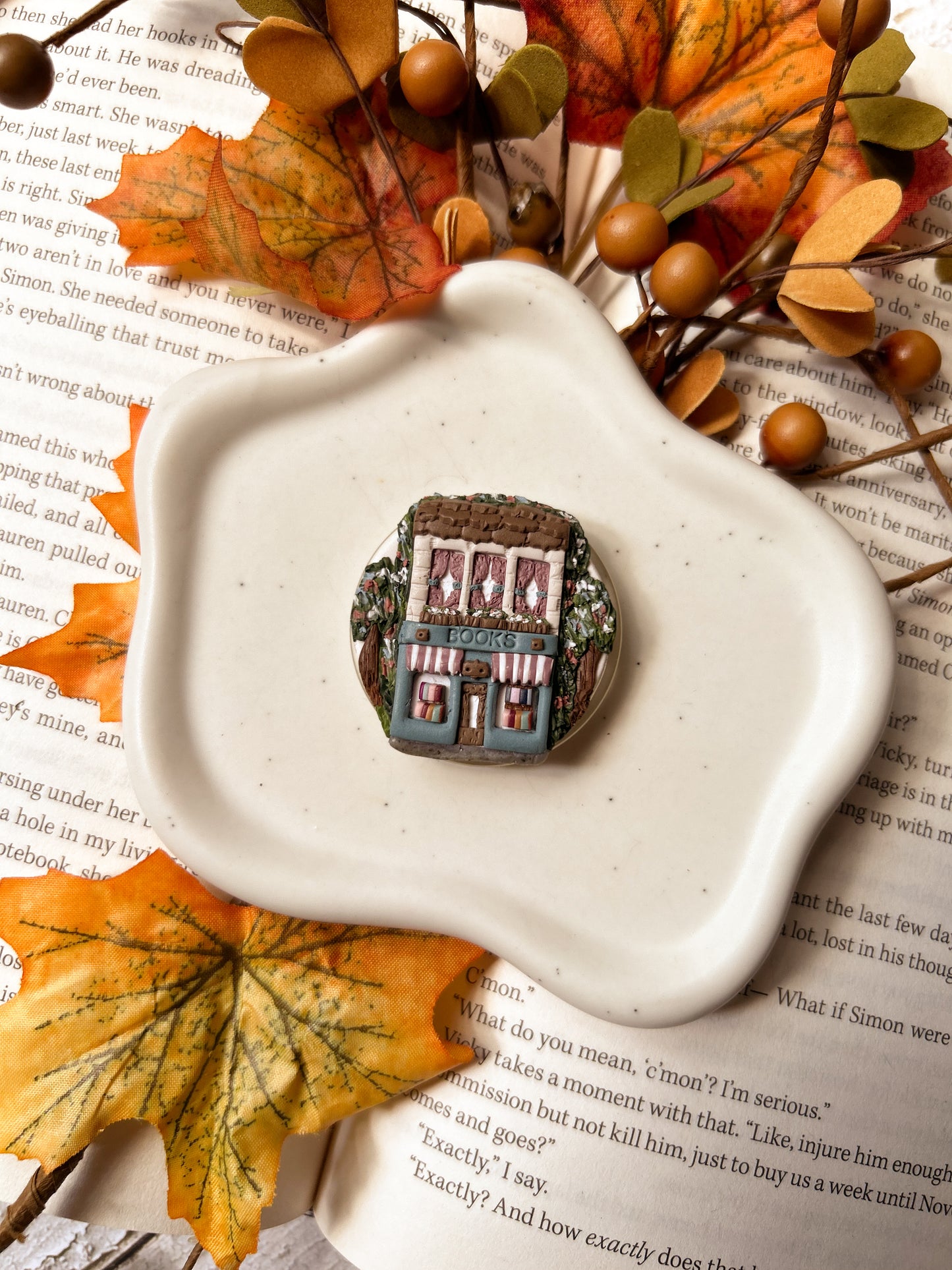 Tiny Bookshop Swappable Grip