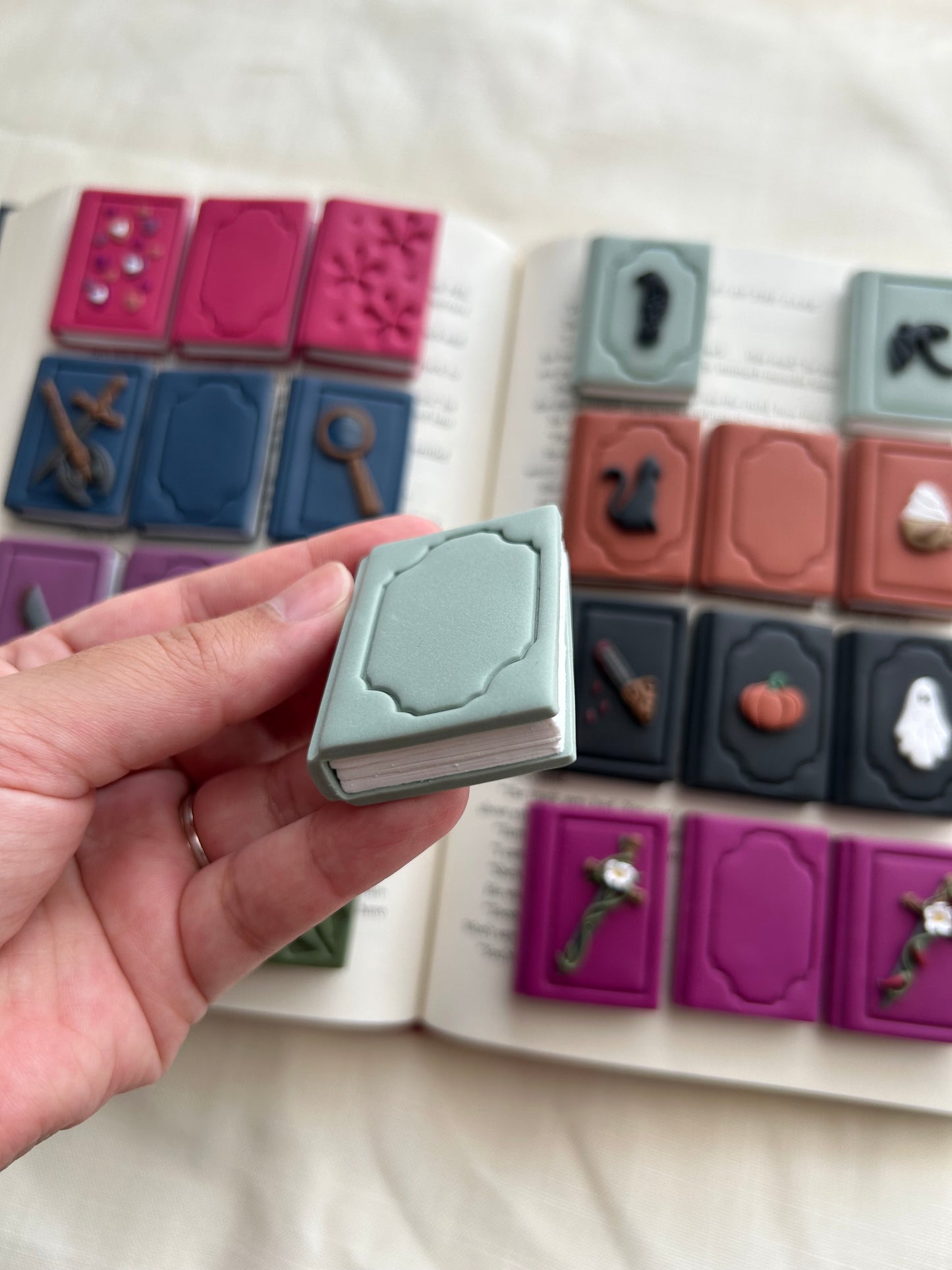 Book magnets