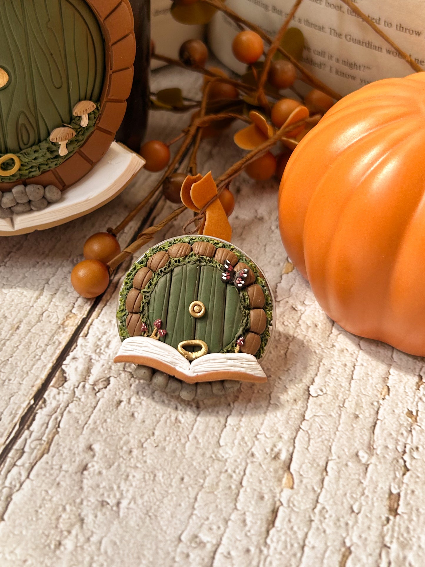 Hobbit Door Swappable Grip